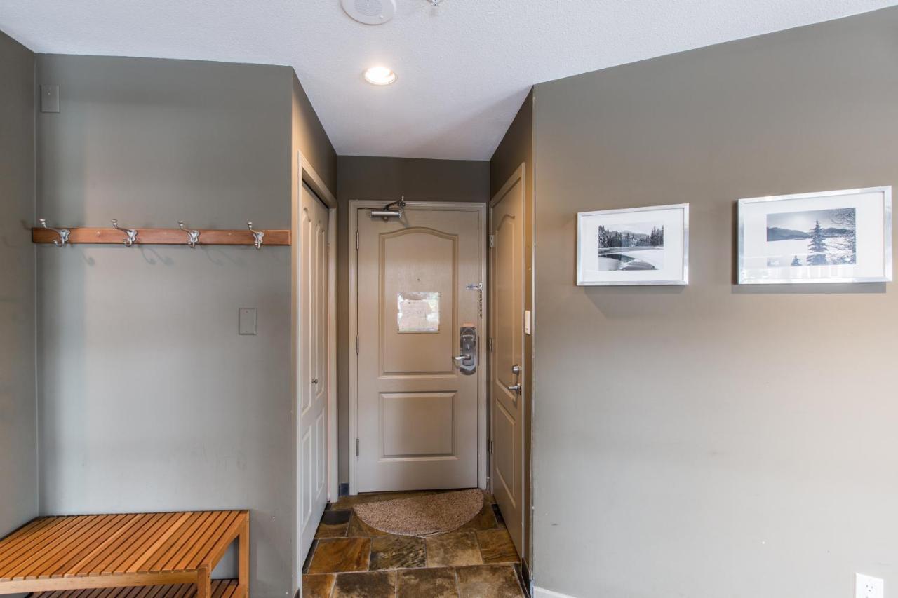 Whistler Blackcomb Vacation Rentals - Village North Luaran gambar