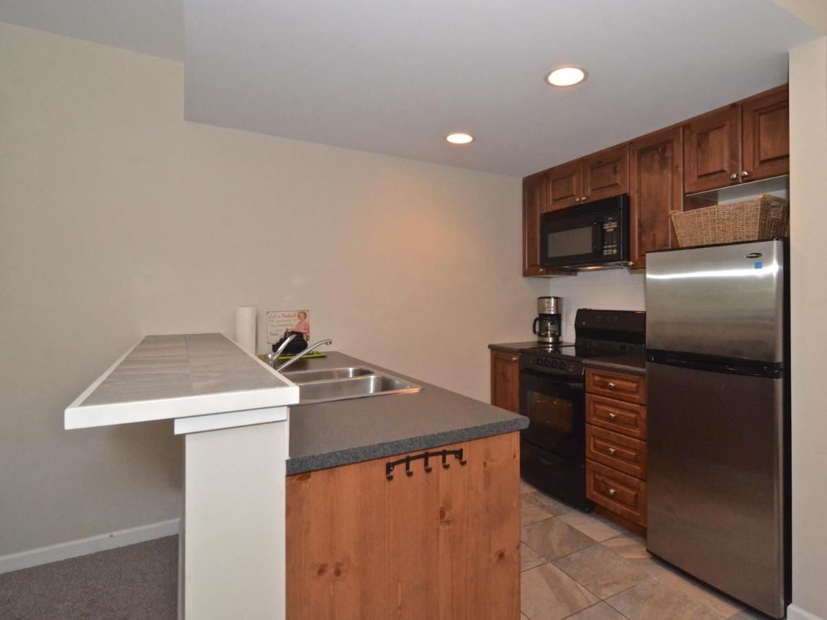 Whistler Blackcomb Vacation Rentals - Village North Luaran gambar