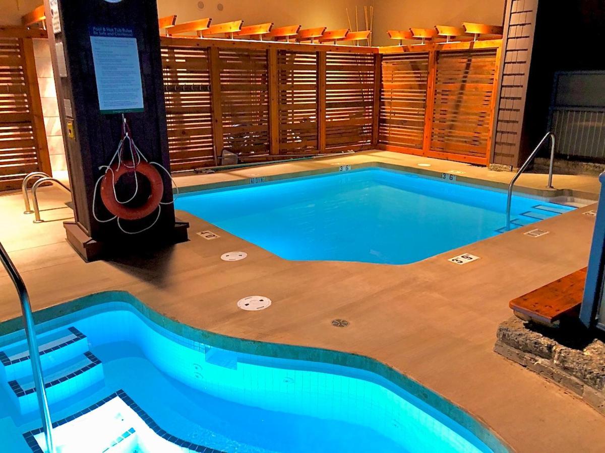 Whistler Blackcomb Vacation Rentals - Village North Luaran gambar