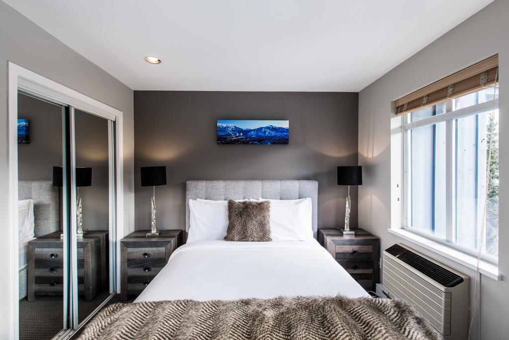 Whistler Blackcomb Vacation Rentals - Village North Luaran gambar