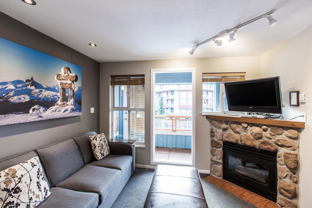 Whistler Blackcomb Vacation Rentals - Village North Luaran gambar