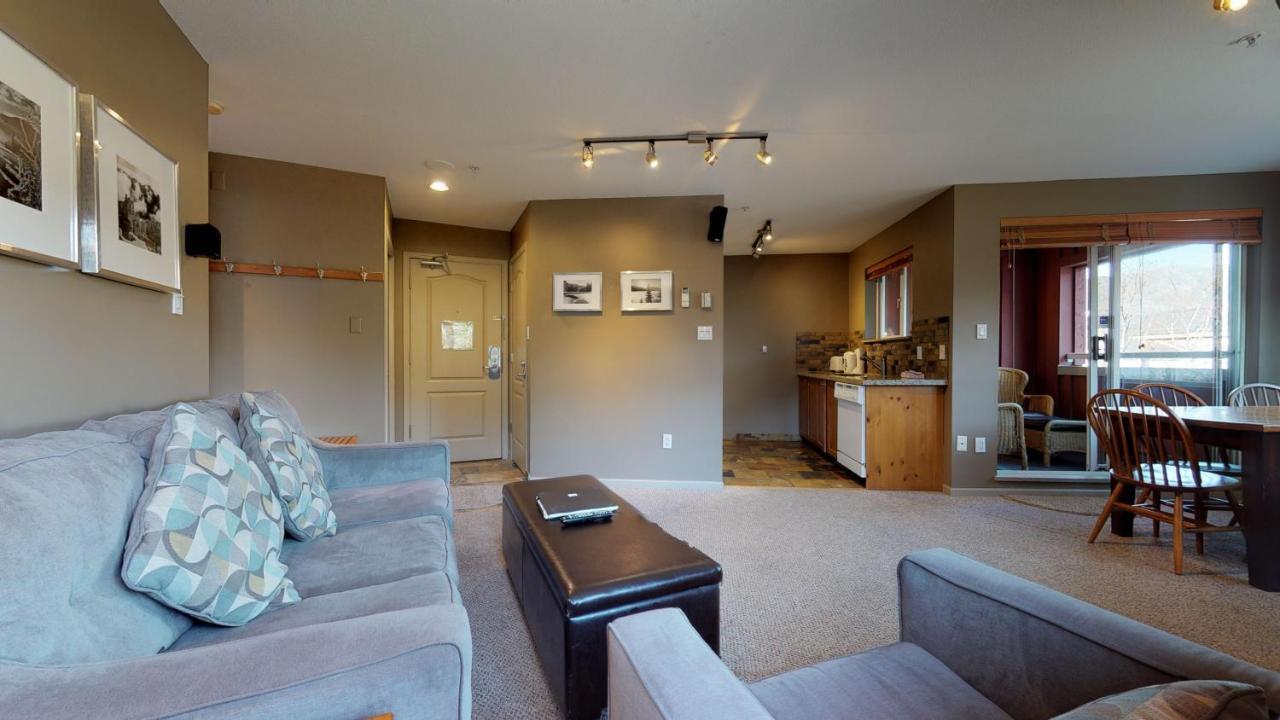 Whistler Blackcomb Vacation Rentals - Village North Luaran gambar