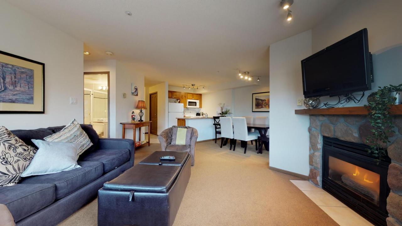 Whistler Blackcomb Vacation Rentals - Village North Luaran gambar