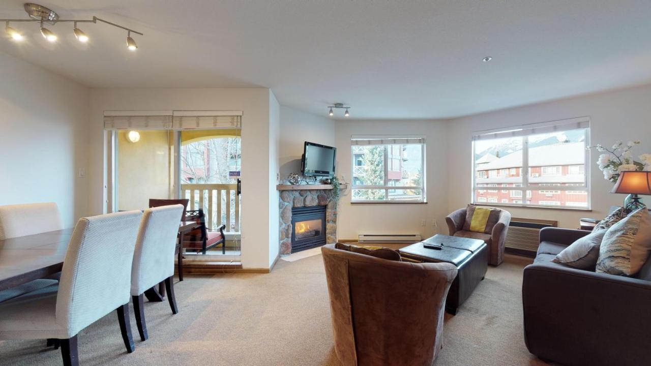 Whistler Blackcomb Vacation Rentals - Village North Luaran gambar