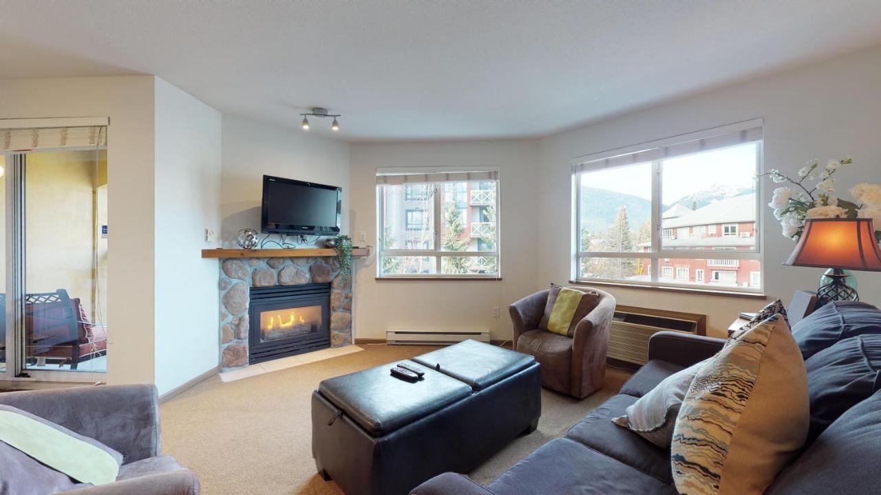 Whistler Blackcomb Vacation Rentals - Village North Luaran gambar